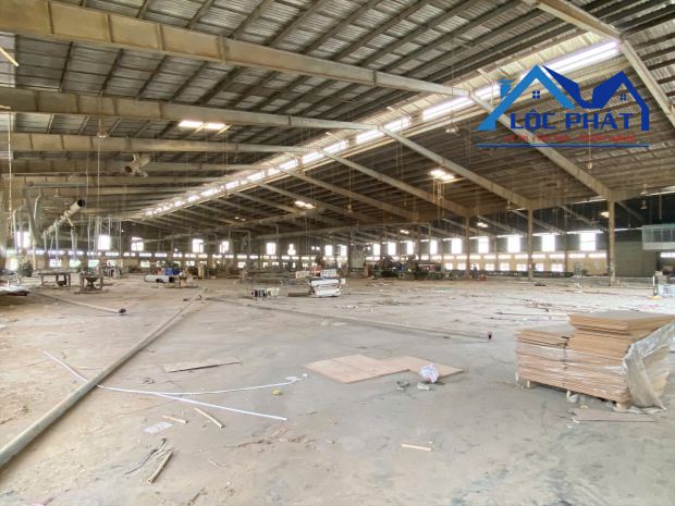 Cho thuê nhà xưởng 13200m2 gia chỉ 1,1 tỷ cụm cn tân an, 6755315