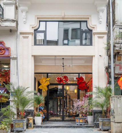 Bán khách sạn phố đường thành, 115m2, 8 tầng thang máy 20 6755498