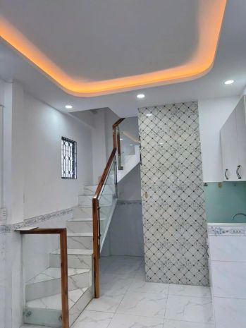 Nhà mới 1 lầu hxh 314 âu dương lân p3q8 6755532