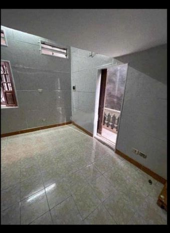 Cho thuê nhà bạch mai, 2.5 tầng x 15m2, 1 ngủ + 1 gác xép 5 6755625