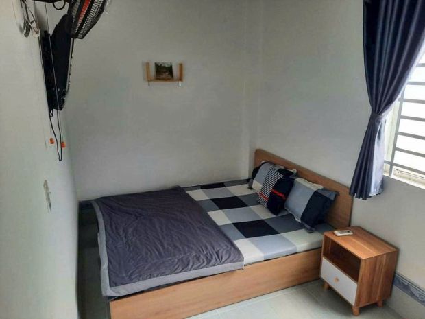 Nhà 6,5 triệu 4 phòng ngủ đường nguyễn trãi 6755912