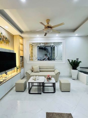 Nhà đẹp hiếm tt cầu giấy - vài bước chân ra ga tàu - 20m 6756116