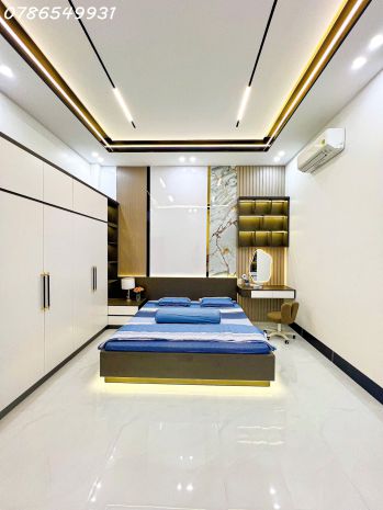 Bán nhà 3 tầng mặt tiền đường 12m sát đường man thiện tp 6756412