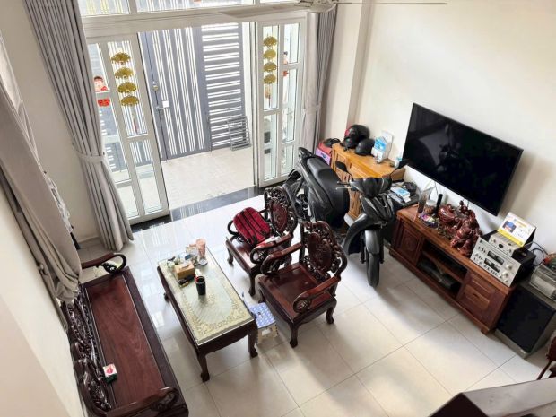 Bán nhà góc 2 mặt tiền đường 10m khu sài gòn mới  thị trấn 6757645