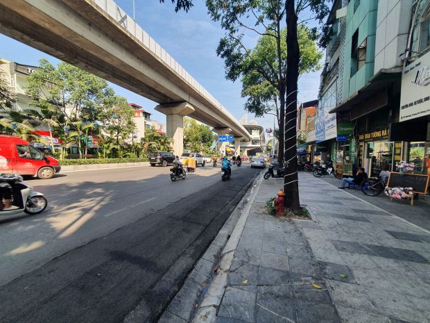 Nhà mặt phố - giá trong ngõ - kinh doanh - văn phòng - 6758099