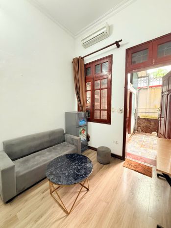Cho thuê căn hộ studio  tại đặng thai mai, phường quảng an, 6758707
