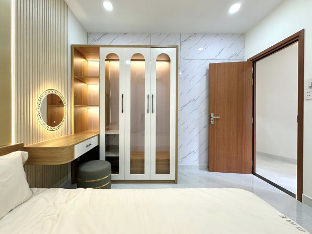 Gấp!siêu phẩm biệt thự lk hàm nghi,lô 6758931
