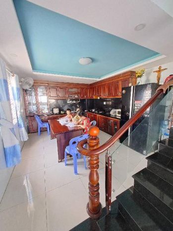 Mặt tiền kinh doanh - đường trước nhà 12m - ô tô đỗ cửa - 6759019