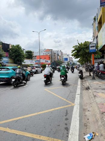 Bán nhà mặt tiền 400 cộng hoà, phường13, quận tân bình 6760167