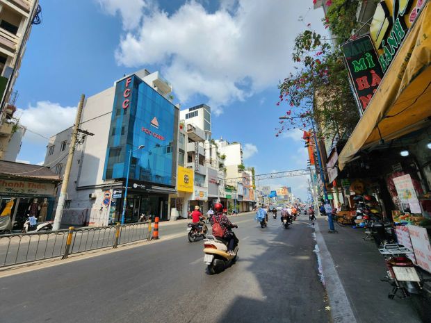 Bán nhà mặt tiền 451 hai bà trưng, xuân hòa 6760790