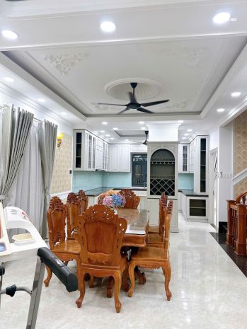 Bán biệt thự 2 mặt tiền đẹp  p. đông hòa, tp.hcm, giáp 6760975