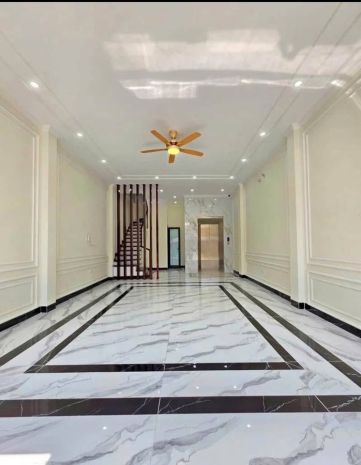 Hiếm bán nhà - 55m, 7 tầng trung tâm nguyễn văn cừ, đi bộ 6761393