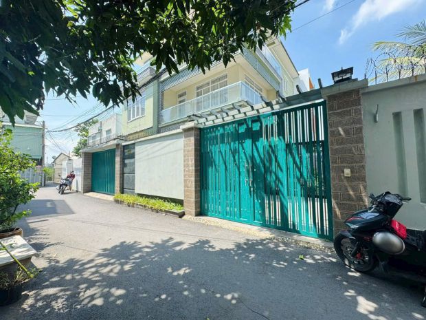 Siêu rẻ lô góc - 2 mặt tiền - hẻm xe hơi - gần trường hoa 6761563