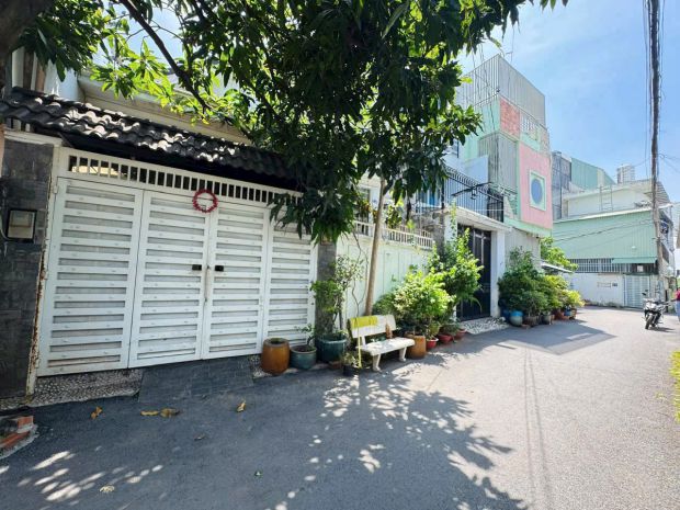 Siêu rẻ lô góc - 2 mặt tiền - hẻm xe hơi - gần trường hoa 6761564