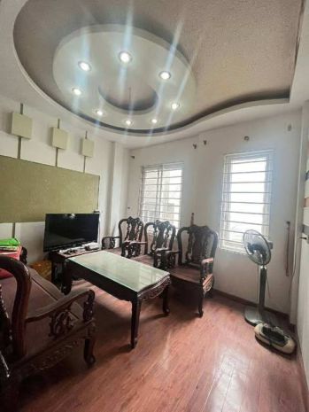 Siêu phẩm tuyệt chủng - 2 nhà ra phố - vị trí đẹp - vừa ở 6762050