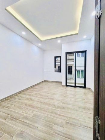 18 triệu: thuê nguyên căn mới xây quận 4- mặt tiền đường 6762287