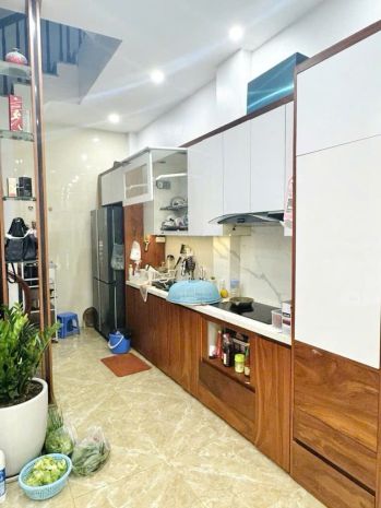 Nhà lạc thị- ô tô tải đỗ cửa- ngõ thông,-gần sát 6762436
