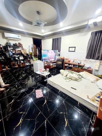 Bán biệt thự phố 242m2 -chỉ 17 tỷ - kdc intresco 13e - 6762534