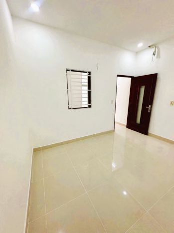 Nh.à nguyễn thị tần  q8  1t2l btct  hẻm 10m kd đỉnh 6762786