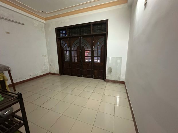 Cho thuê nhà 3 tầng, 100m2, 4pn+ nội thất- mặt tiền 6765262