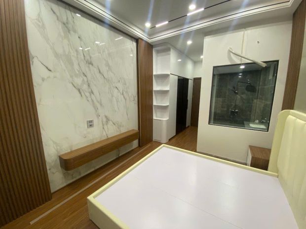 Bán nhà nguyễn văn cừ 38m 6 tầng thang máy gara ô tô giá 6765521