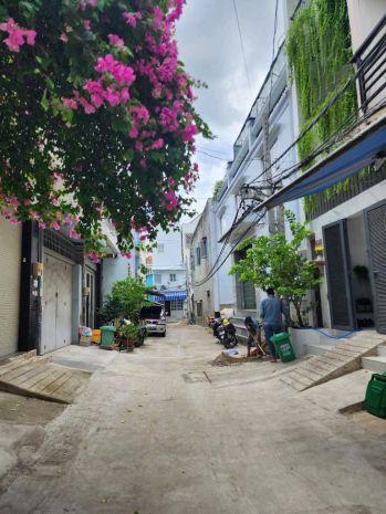 Nhà đẹp diện tích to - hẻm xe hơi 6766044