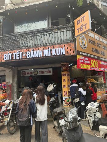 Sang nhượng cửa hàng bít tết  bánh mì pate cột đèn tại 6766942