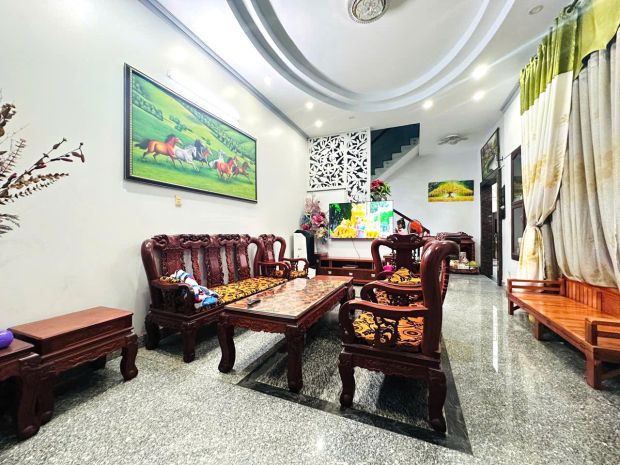 Nhà mặt tiền đẹp linh xuân, thủ đức  9x21m, 2 tầng chắc 6769090