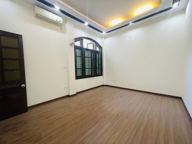 Phân lô hiêm-ngo 61 hoang câu 57m 4tâng, mt 4m, 6770384
