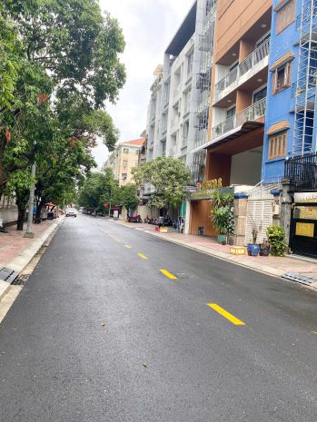 Bán nhà mt hoàng kim giao p5q8, giá : 17 tỷ tl 6770941
