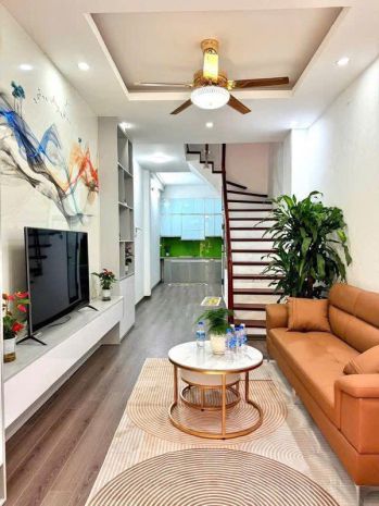 Bán nhà trân thái tông nhà mới lô góc dt 50m 5t 12,3 tỷ 6771464