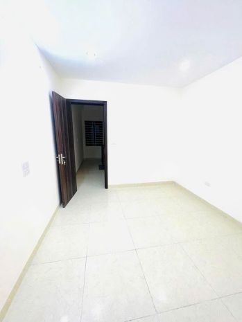 Lai xá :nhà 4t - mt 4,5m - 3 thoáng - mặt phố lai xá - kd - 6772904