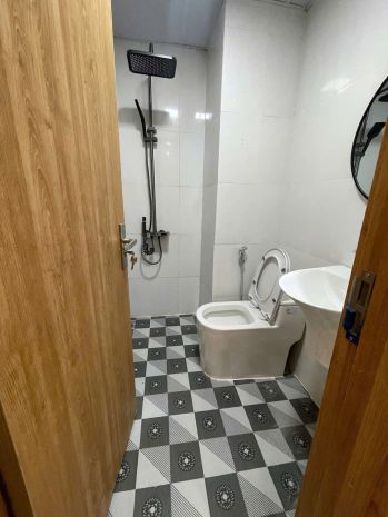 Bán nhà mới đông tác đống đa thang máy dt 35m 5t 9,5 tỷ 6772954