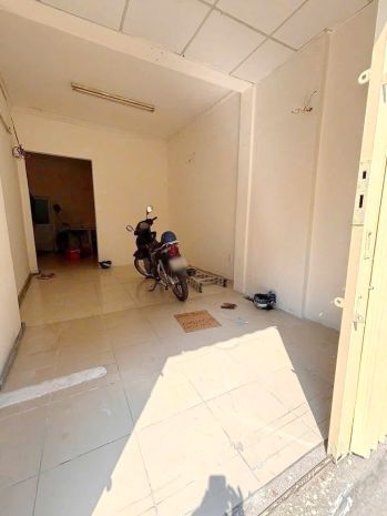 Nhà 2 tầng hẻm 5m đường âu dương lân p.chánh hưng. giá 5,8 6773462