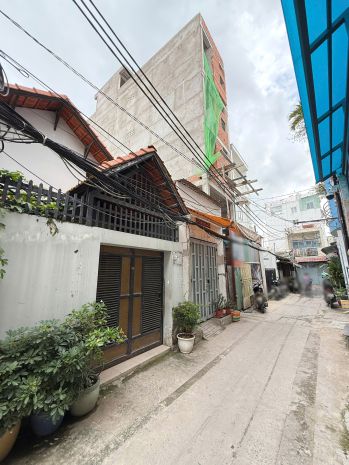 Nhà 80m2 vuông vức tạ quang bửu sát trung tttm p4q8. giá 6773489