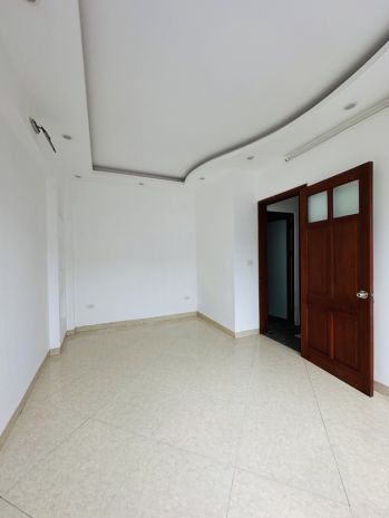 Giáp nhị 5 tầng 6 ngủ chỉ 6,5 tỷ, vài bước ra tới ô tô đỗ 6774635