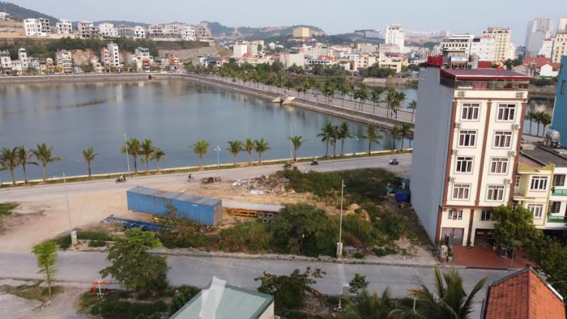 Bán đất  vị trí siêu đẹp bờ hồ hùng thắng, kinh doanh được 6774807