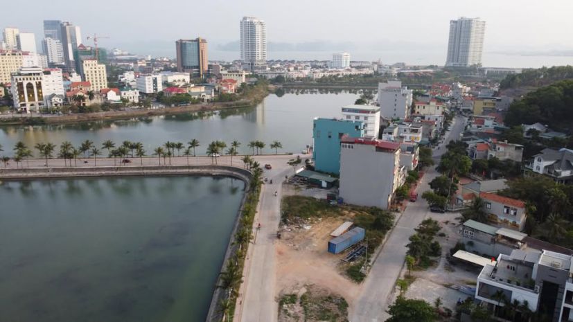 Bán đất  vị trí siêu đẹp bờ hồ hùng thắng, kinh doanh được 6774809