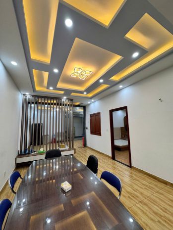 Bán tòa nhà trường mầm non  mặt tiền thạnh lộc 29, q12 6775685