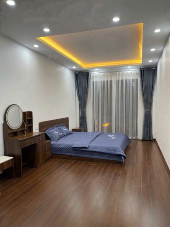 Cho thuê nhà ngọc thụy  4 tầng  full đồ  ô tô vào nhà 6776220