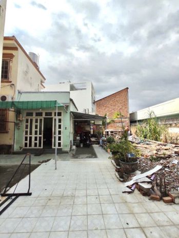 Đất mặt tiền thụt 162m2, nở hậu  quang trung gv 6776712