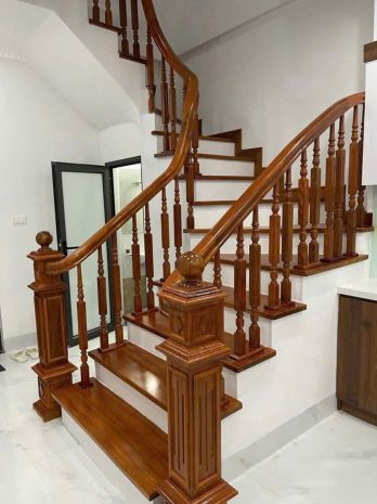 Tìm người cần thuê nhà ngọc thụy  4 tầng  full đồ - ô 6776832