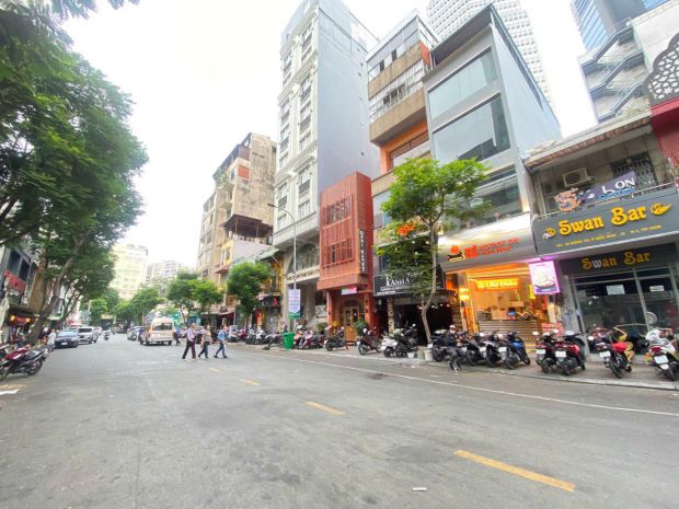 Mặt tiền đông du, p.bến nghé, q.1: dt 4.2x23m, giá 182 tỷ - 6777698