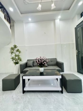 Nhà đường nguyễn bặc phường 3 quận tân bình cũ. 6778278