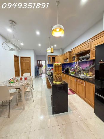 Nhà hxh lê quang định 318m2 dài 50m 2tầng 7pn shr hoàn công 6778339