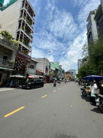 Mặt tiền đề thám, p. cô giang, q1: dt 4.4x18.4m, giá 62 tỷ 6780525