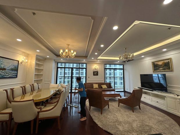 Cho thuê căn 221m2 ại royal city , giá  50 triệu  tháng , 6780850