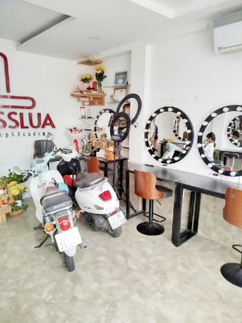Dưới 5,8 tỷ nhà mt 2  lầu + st gần lạc long quân, đang cho 6781001