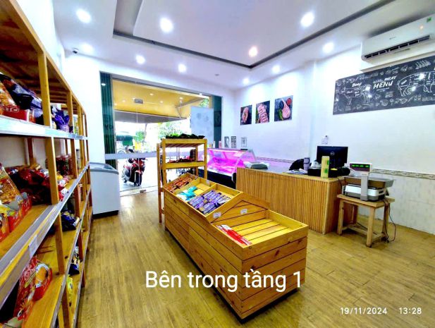 Cho thuê nhà 3 tầng, mặt tiền đường tại 62 tiểu la,hải châu 6781056