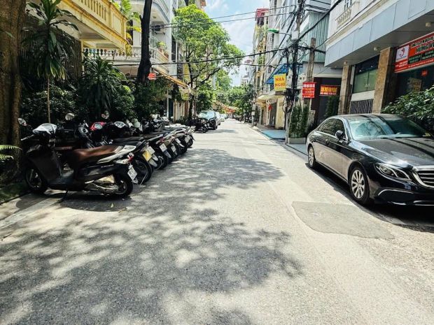 Bán nhà phạm tuấn tài cầu giấy phân lô ô tô tránh ô tô vào 6782003